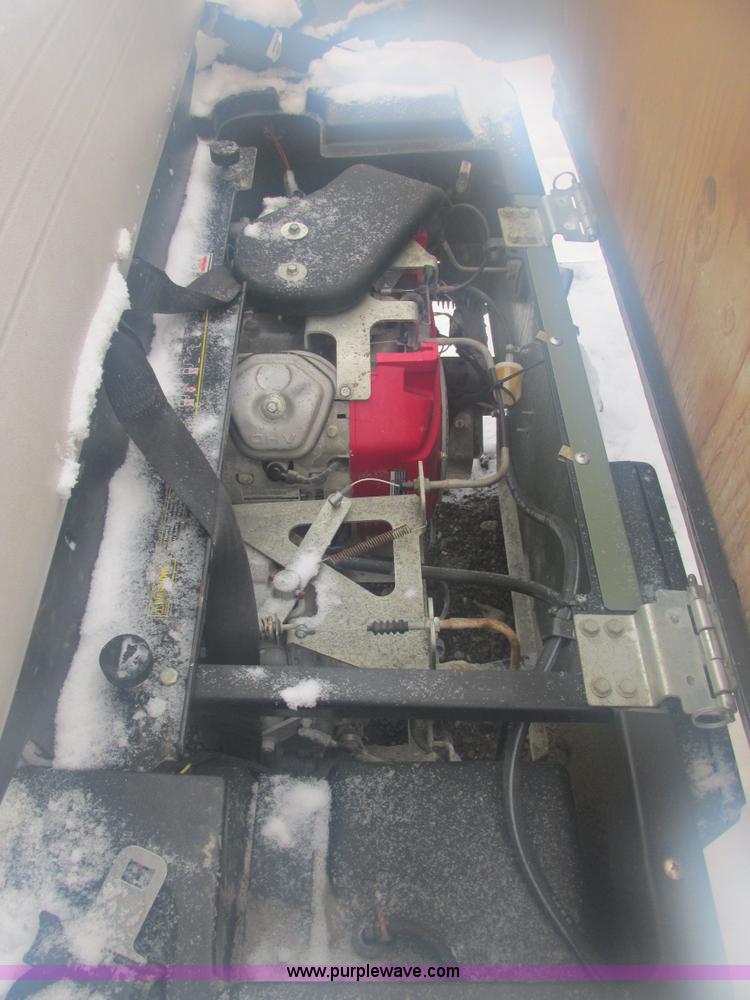 image for item E7069 2007 EZ-GO ST UTV