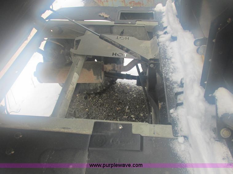 image for item E7069 2007 EZ-GO ST UTV