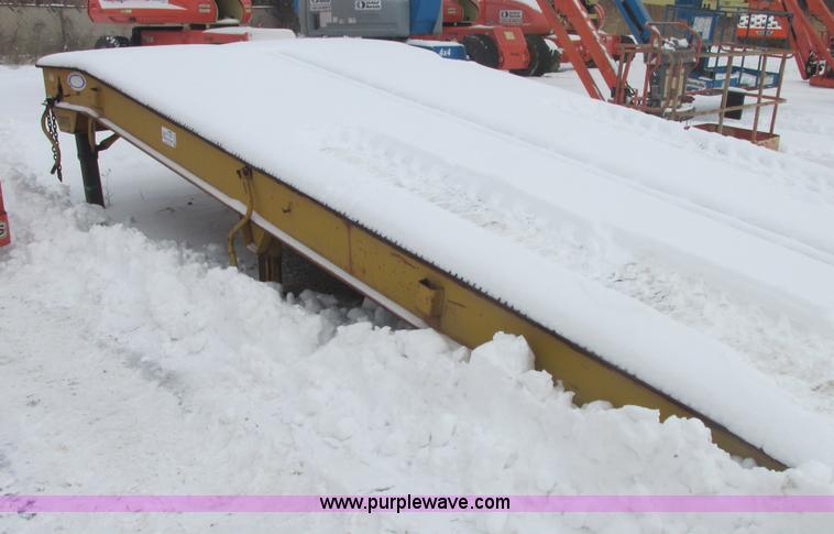 image for item E7070 Ledwell 25' portable loading dock