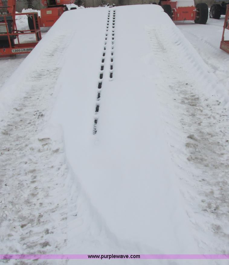 image for item E7070 Ledwell 25' portable loading dock