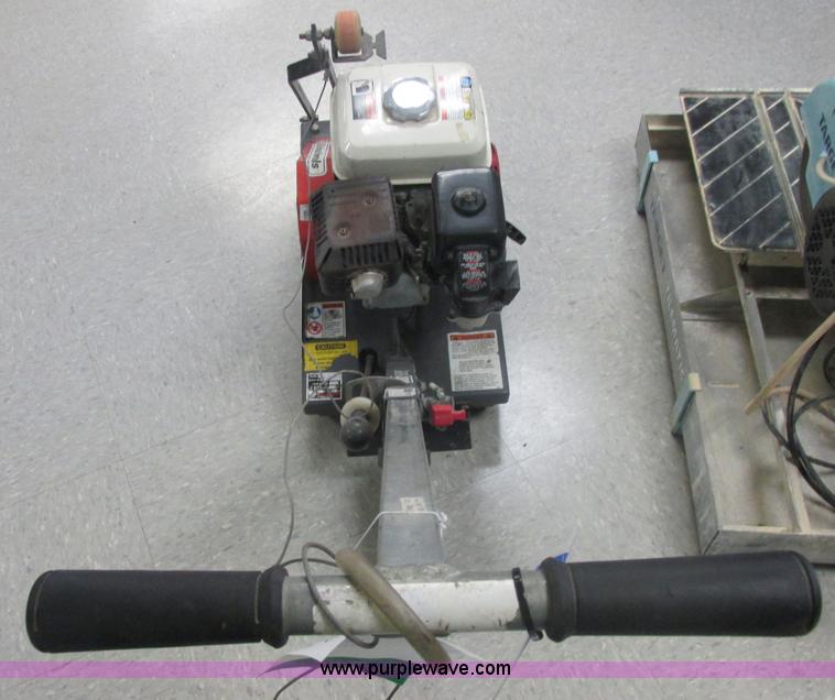 image for item E7087 2006 Multi Quip FCG1-6H slab saver concrete saw