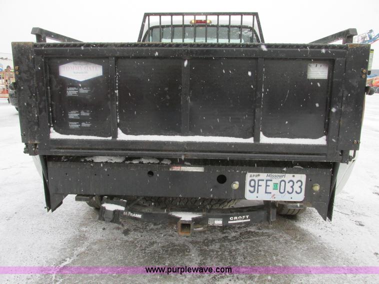image for item F4273 2005 Ford F250 pickup truck