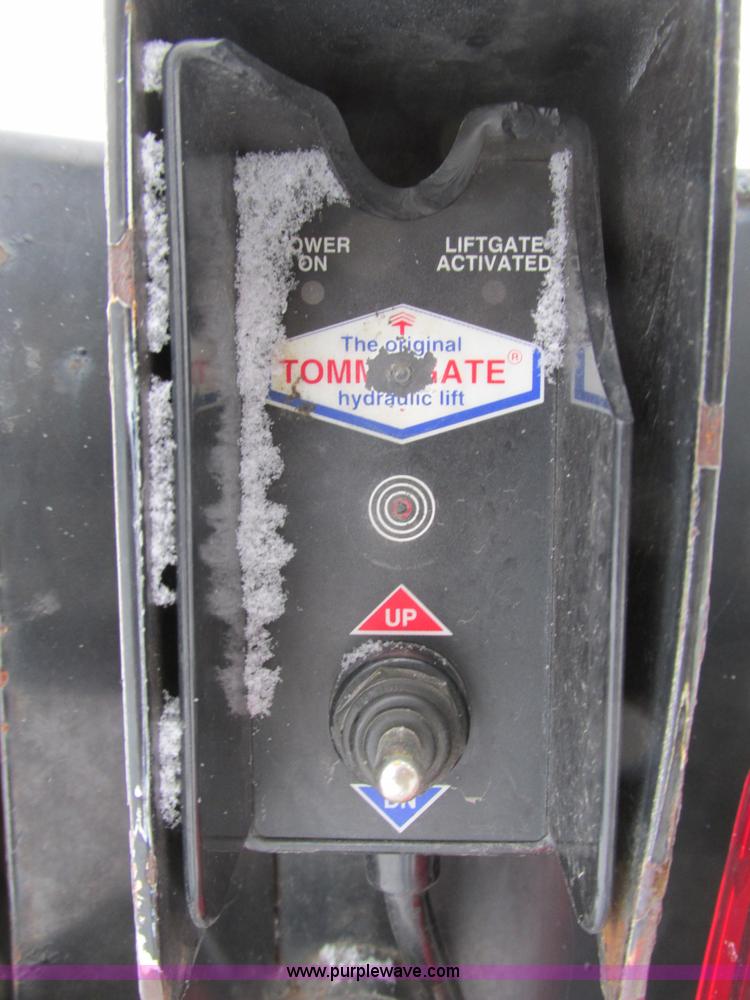 image for item F4273 2005 Ford F250 pickup truck