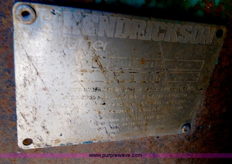 image for item B4561 1990 Fontaine extendable flatbed trailer