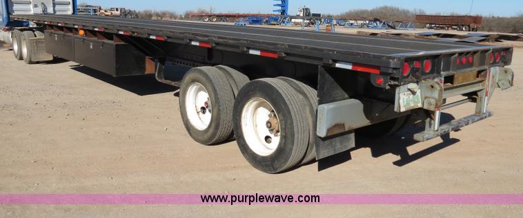 image for item B4562 1986 Monon 48' flatbed trailer