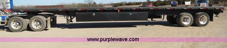 image for item B4562 1986 Monon 48' flatbed trailer