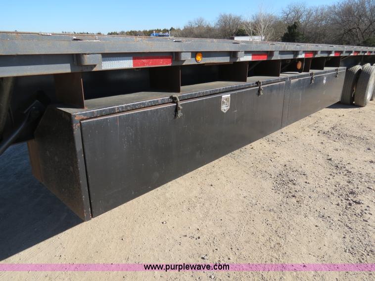 image for item B4562 1986 Monon 48' flatbed trailer