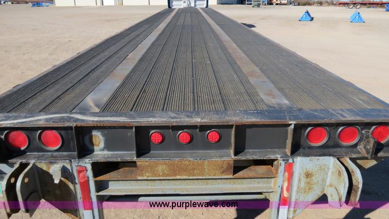 image for item B4562 1986 Monon 48' flatbed trailer