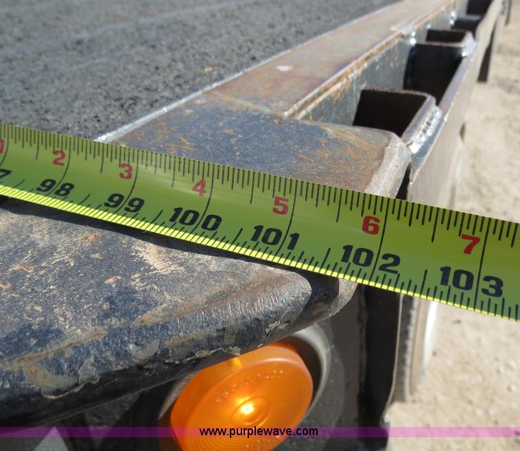 image for item B4562 1986 Monon 48' flatbed trailer