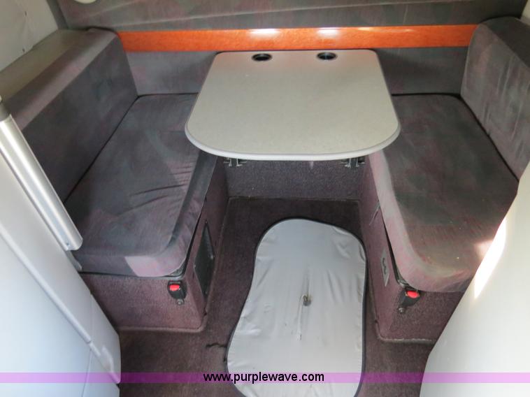 image for item B4564 2004 Volvo VNL semi truck