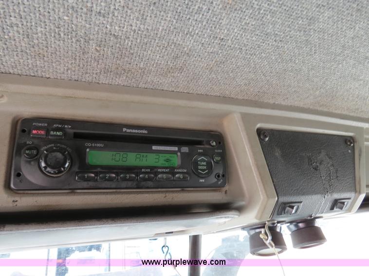 image for item B4567 1998 Kenworth T800 semi truck