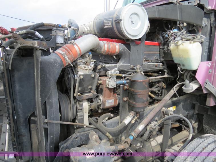 image for item B4567 1998 Kenworth T800 semi truck