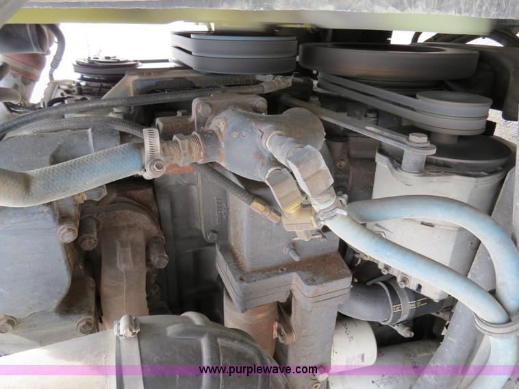 image for item B4567 1998 Kenworth T800 semi truck