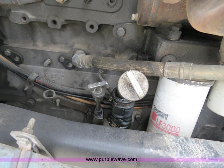 image for item B4567 1998 Kenworth T800 semi truck