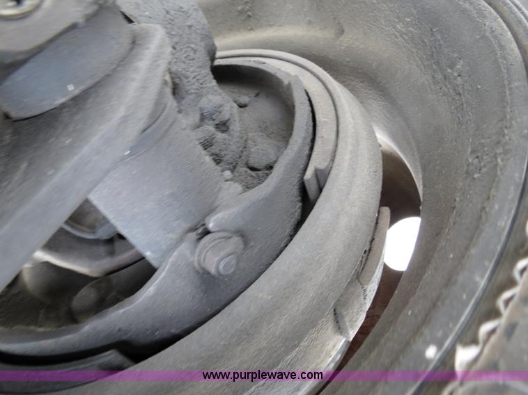 image for item B4567 1998 Kenworth T800 semi truck