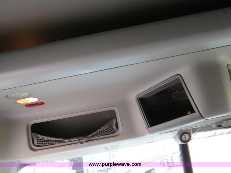 image for item B4568 2001 Freightliner C120 semi truck