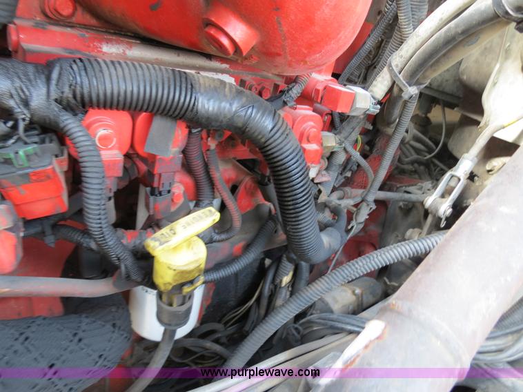 image for item B4569 2007 International 9400i semi truck