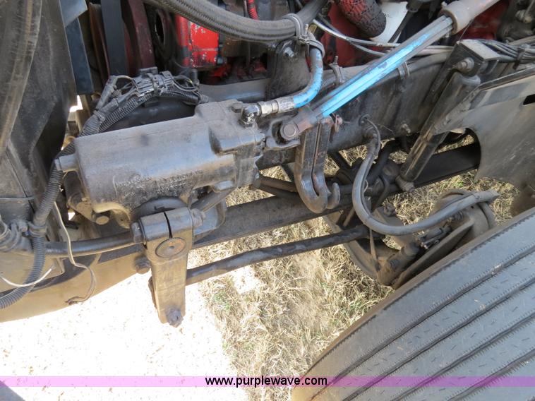 image for item B4569 2007 International 9400i semi truck