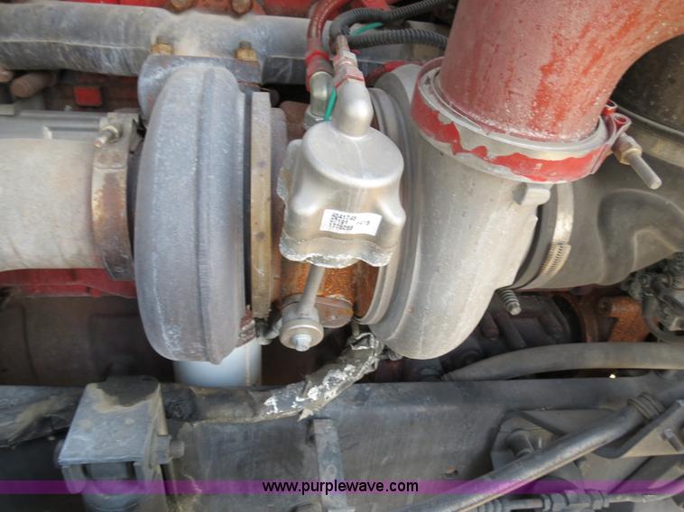 image for item B4569 2007 International 9400i semi truck