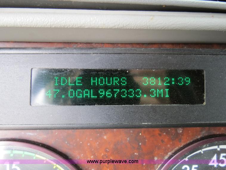 image for item B4570 2003 Freightliner ST120 semi truck