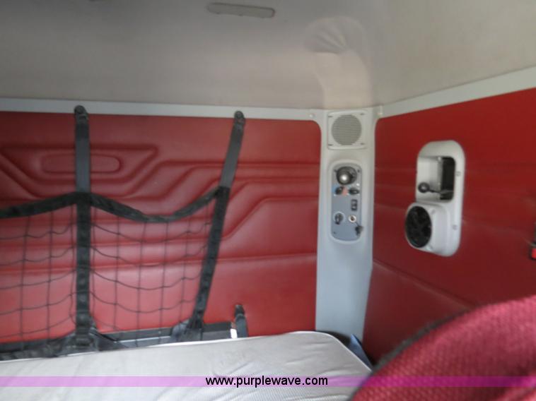 image for item B4570 2003 Freightliner ST120 semi truck