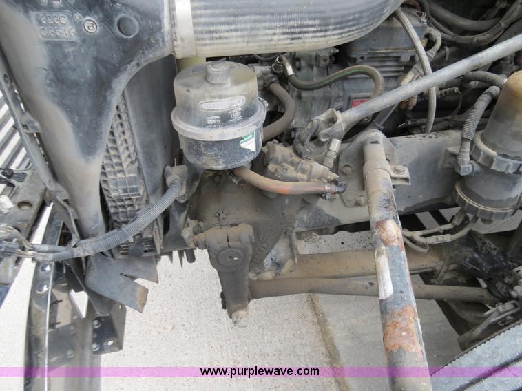 image for item B4570 2003 Freightliner ST120 semi truck