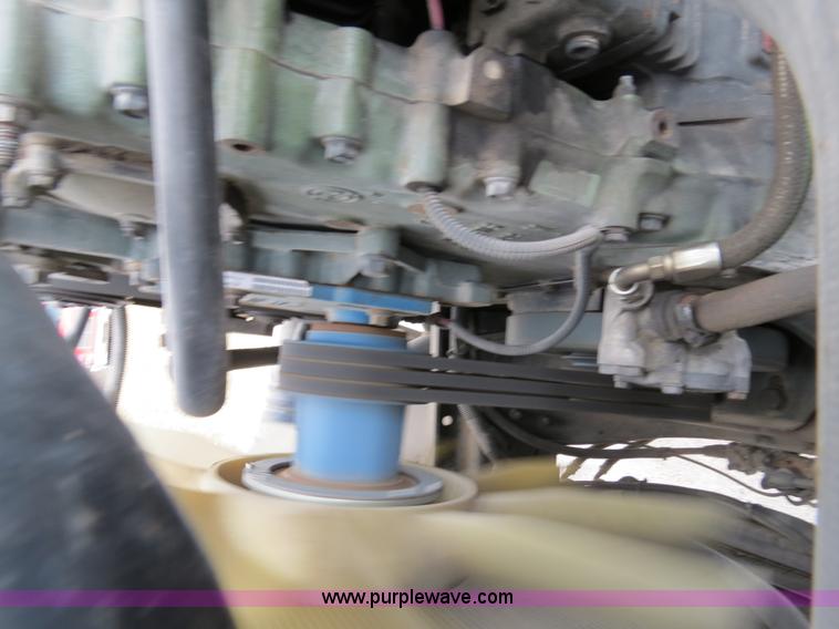 image for item B4570 2003 Freightliner ST120 semi truck