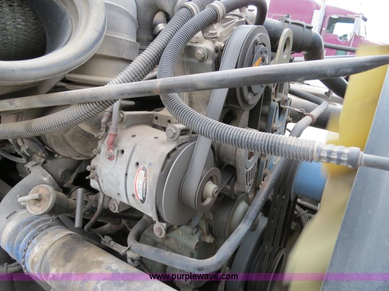 image for item B4570 2003 Freightliner ST120 semi truck