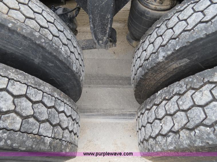 image for item B4570 2003 Freightliner ST120 semi truck