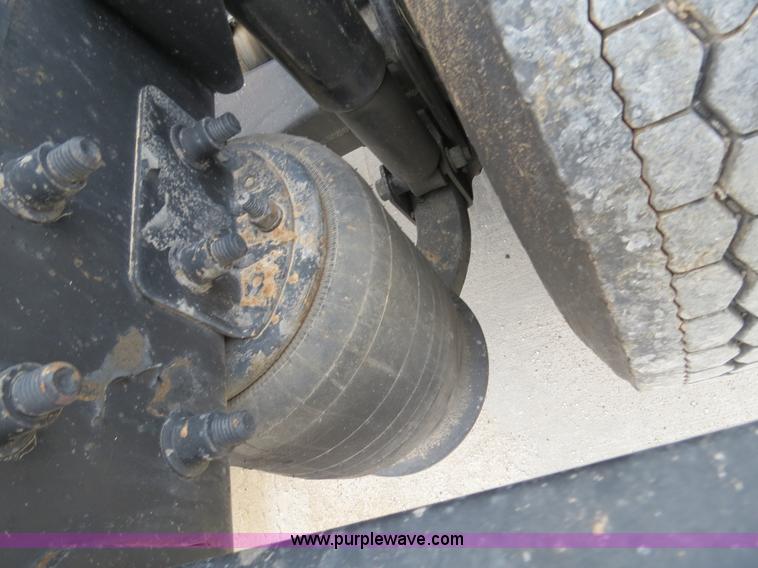 image for item B4570 2003 Freightliner ST120 semi truck