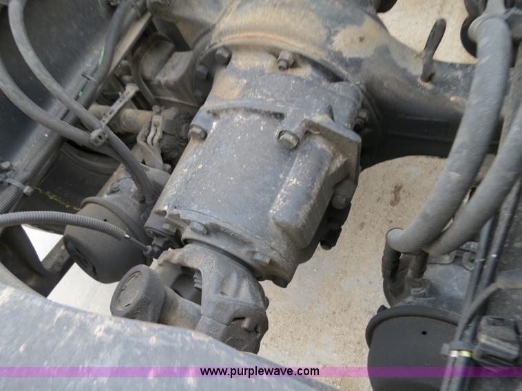 image for item B4570 2003 Freightliner ST120 semi truck