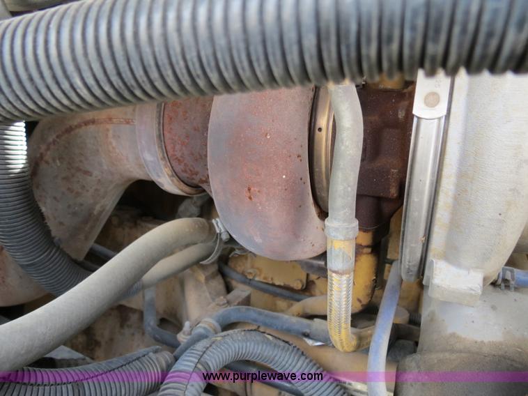 image for item B4571 2003 Freightliner Columbia semi truck