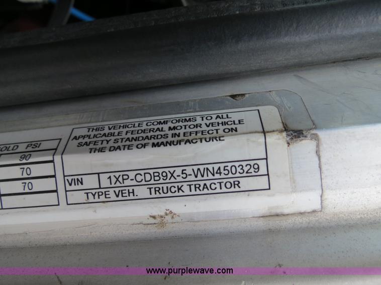 image for item B4573 1998 Peterbilt 377 semi truck