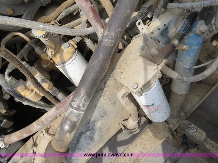 image for item B4573 1998 Peterbilt 377 semi truck