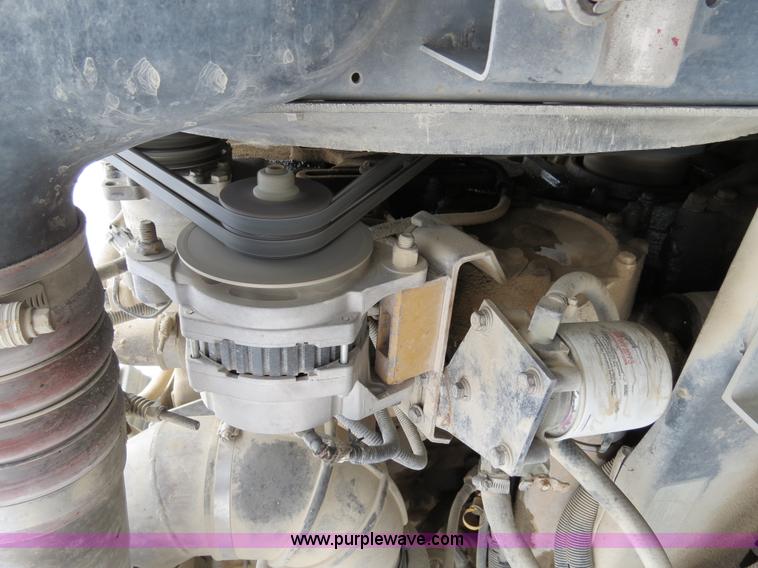 image for item B4573 1998 Peterbilt 377 semi truck