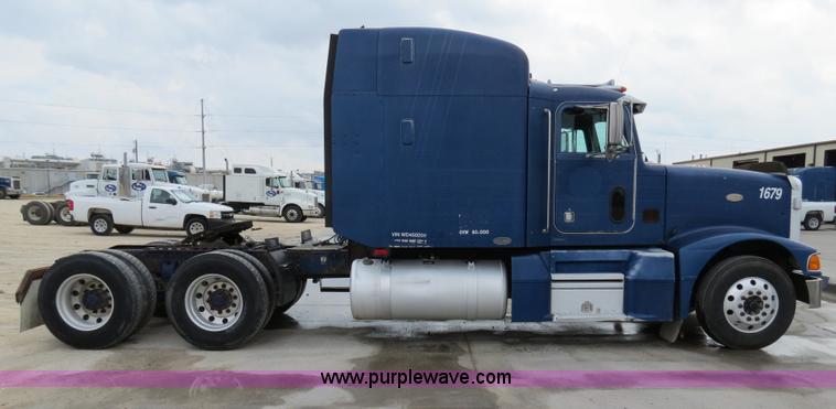 image for item B4574 1998 Peterbilt 377 semi truck