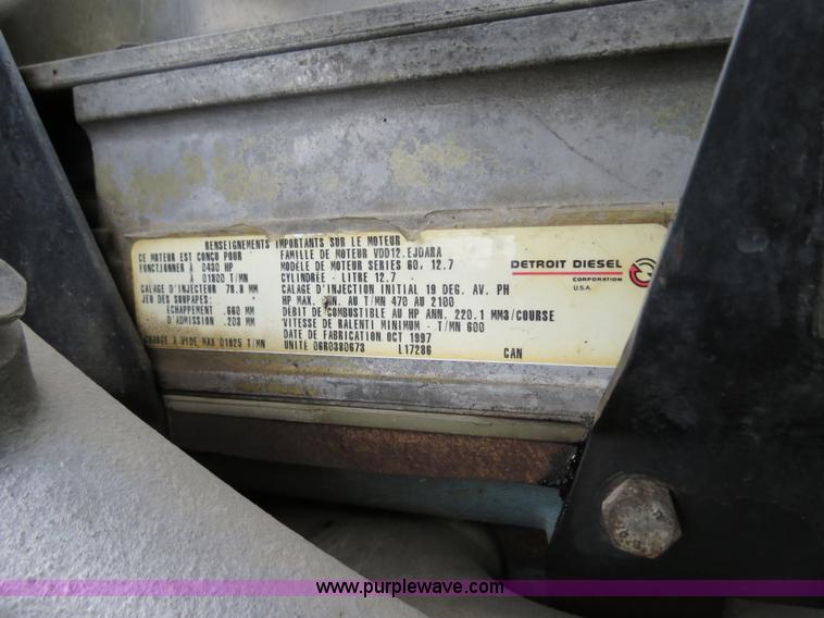 image for item B4574 1998 Peterbilt 377 semi truck