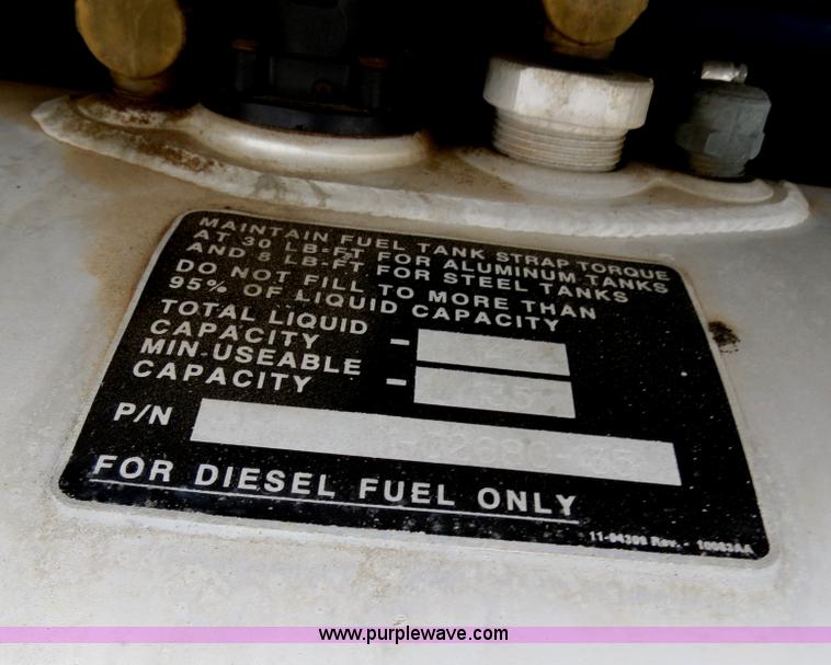 image for item B4574 1998 Peterbilt 377 semi truck