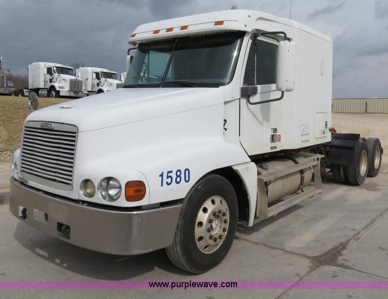 image for item B4575 1999 Freightliner Century Class semi truck