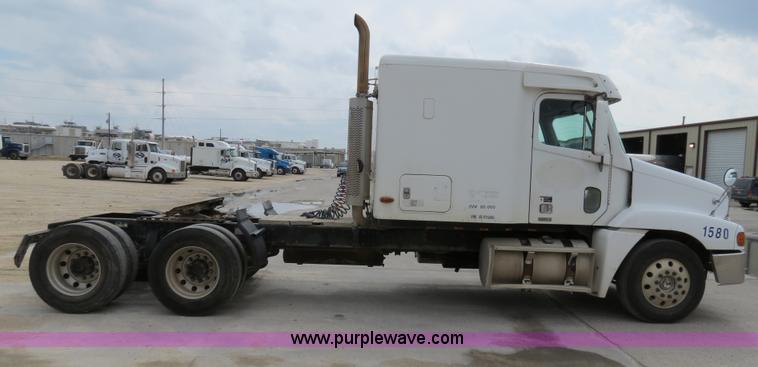 image for item B4575 1999 Freightliner Century Class semi truck