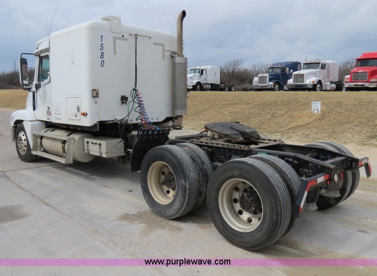 image for item B4575 1999 Freightliner Century Class semi truck