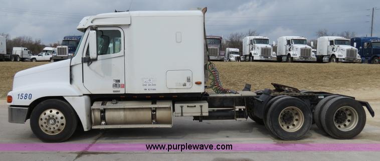 image for item B4575 1999 Freightliner Century Class semi truck