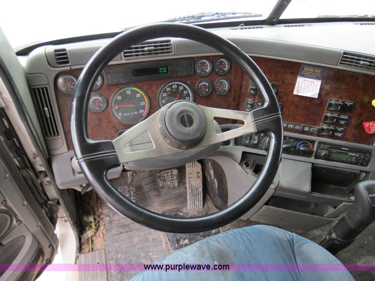 image for item B4575 1999 Freightliner Century Class semi truck