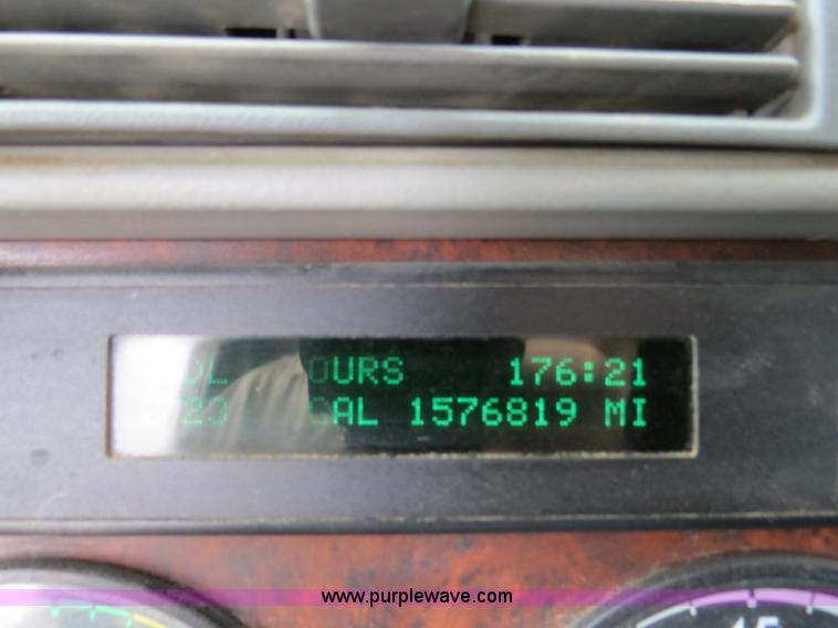 image for item B4575 1999 Freightliner Century Class semi truck