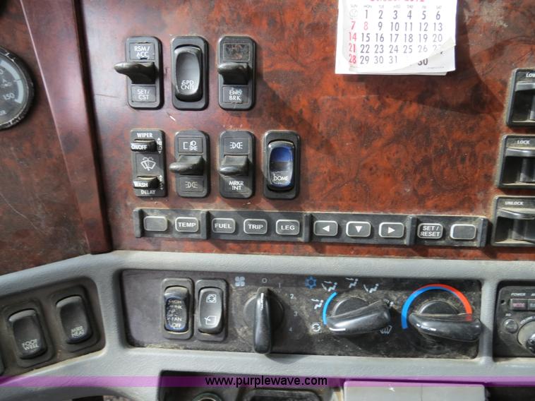 image for item B4575 1999 Freightliner Century Class semi truck