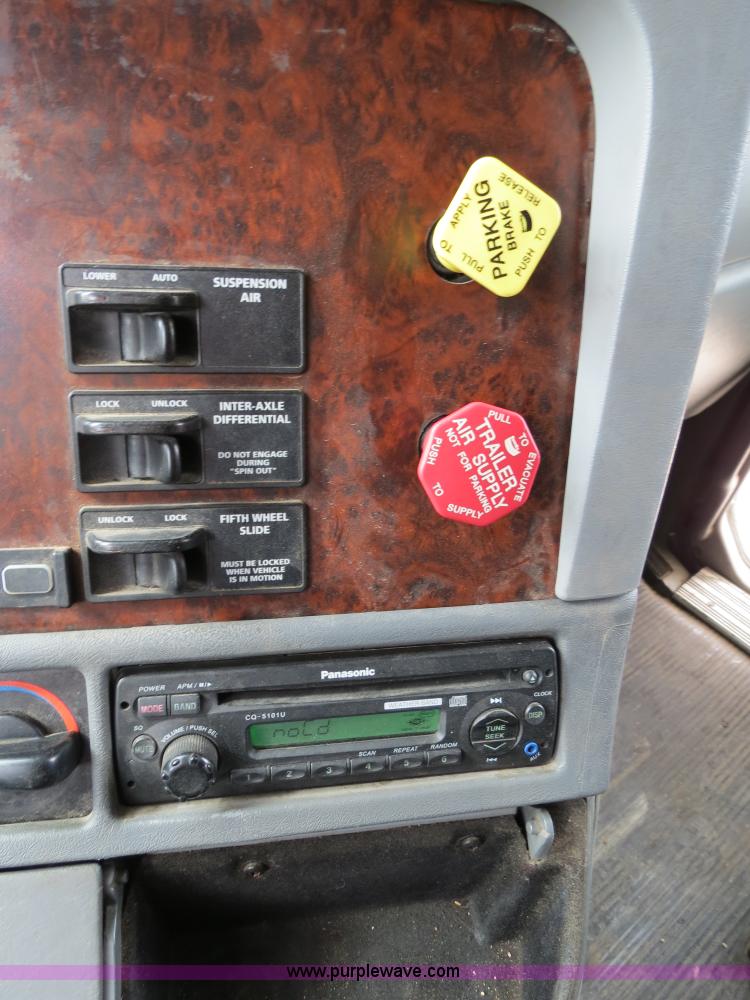 image for item B4575 1999 Freightliner Century Class semi truck