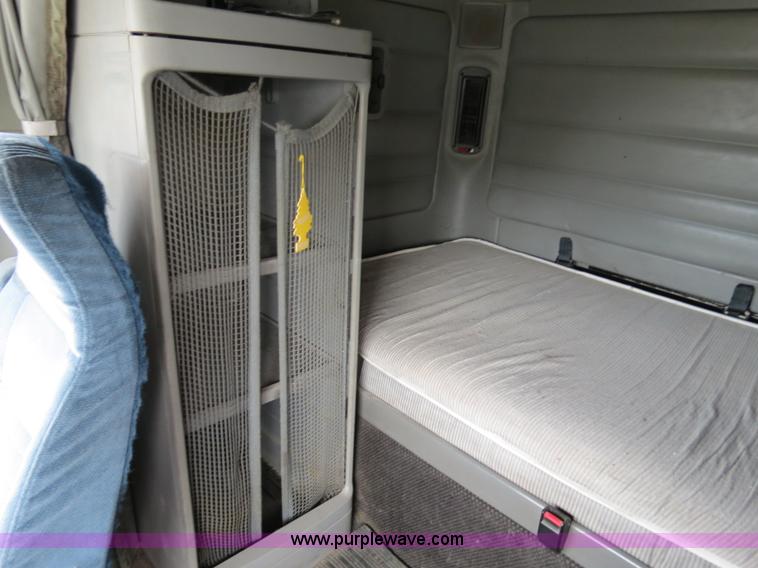 image for item B4575 1999 Freightliner Century Class semi truck