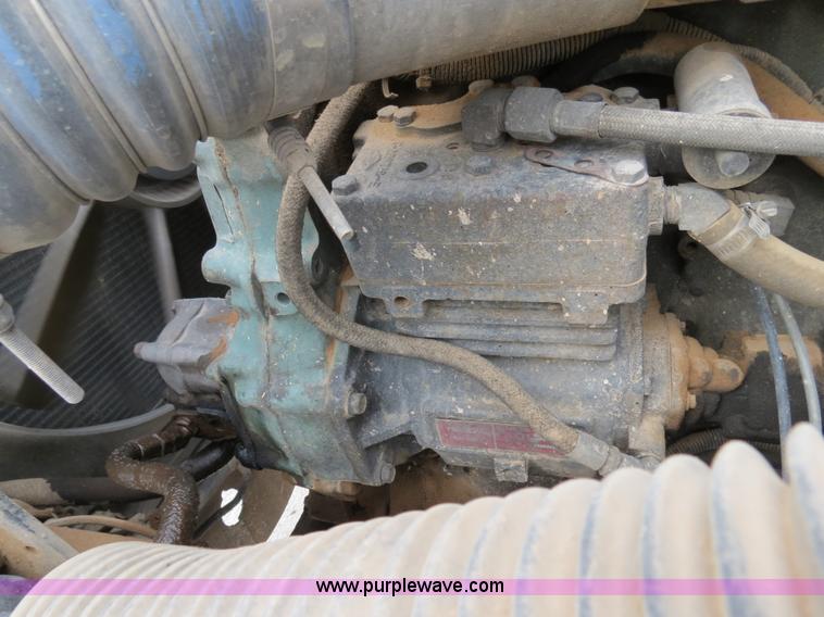 image for item B4575 1999 Freightliner Century Class semi truck