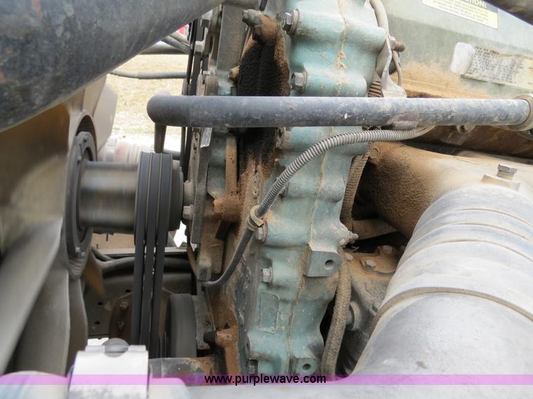 image for item B4575 1999 Freightliner Century Class semi truck