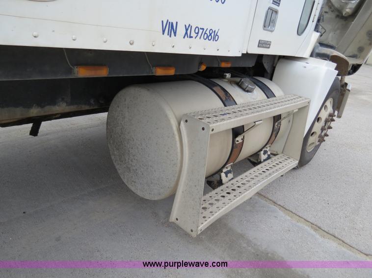 image for item B4575 1999 Freightliner Century Class semi truck